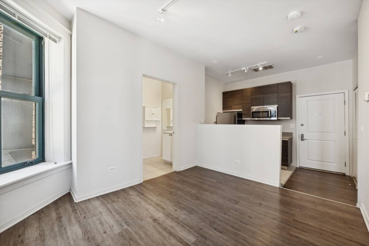 Apartment for rent at 30 E Roosevelt Rd #503, Chicago, IL 60605