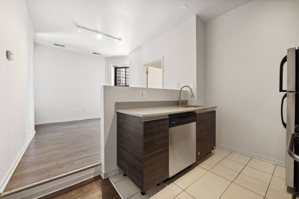 Apartment for rent at 30 E Roosevelt Rd #503, Chicago, IL 60605