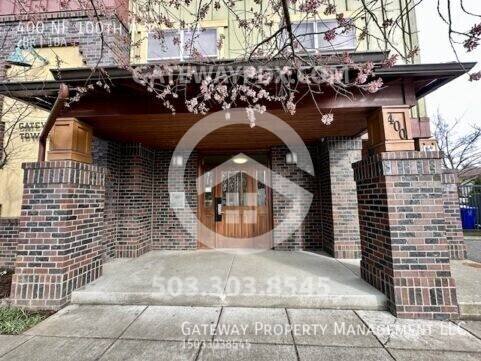 Apartment for rent at 400 NE 100th Ave #111, Portland, OR 97220