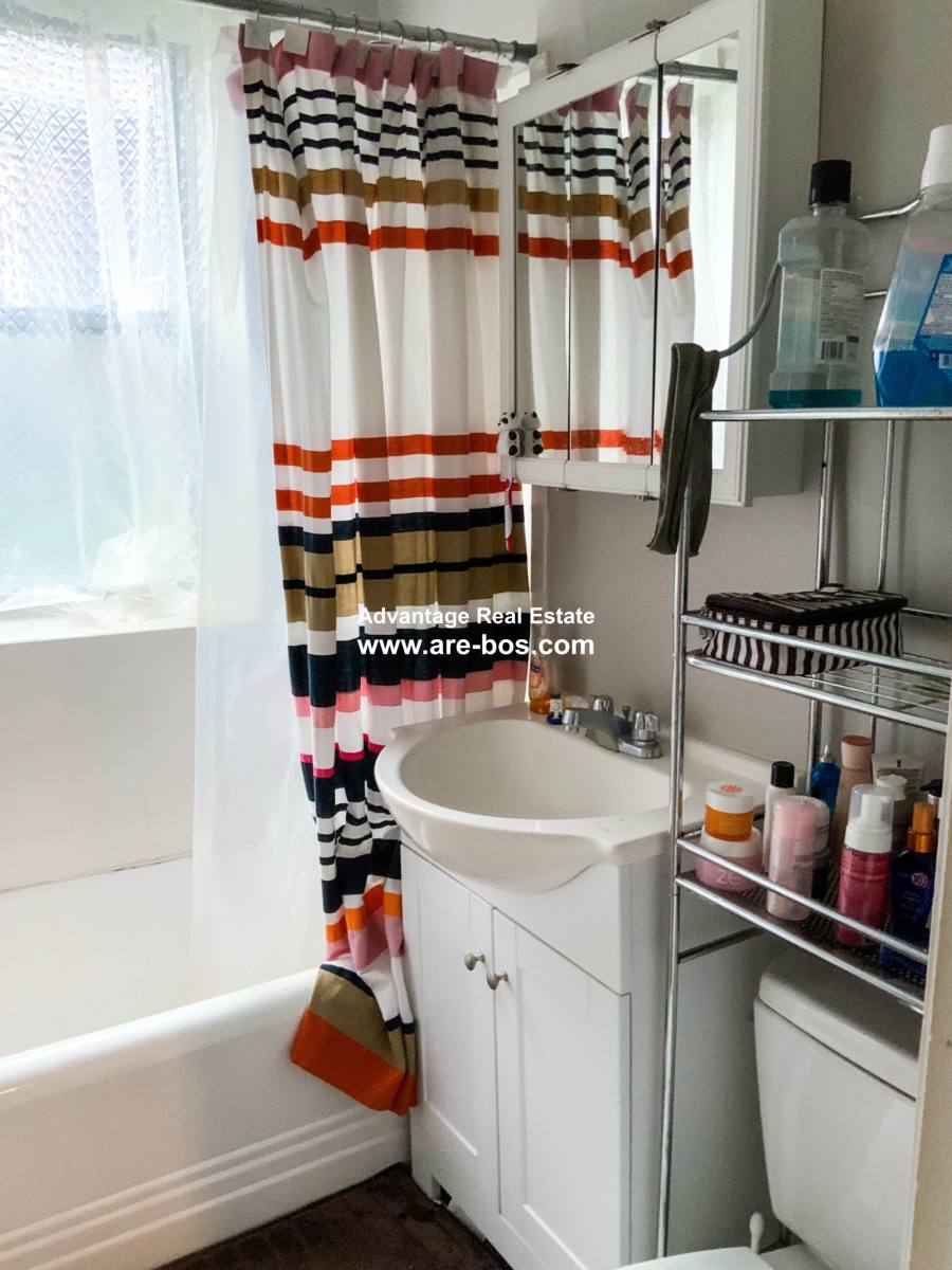 Apartment for rent at 27 Lanark Rd #5, Brighton, MA 02135