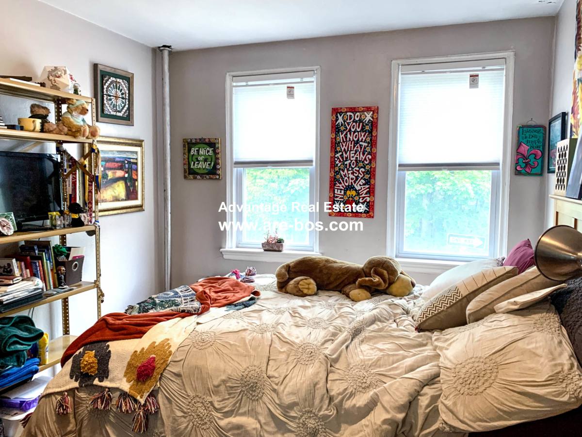 Apartment for rent at 27 Lanark Rd #5, Brighton, MA 02135
