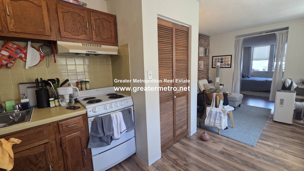 House for rent at 45 Charter St #8, Boston, MA 02113