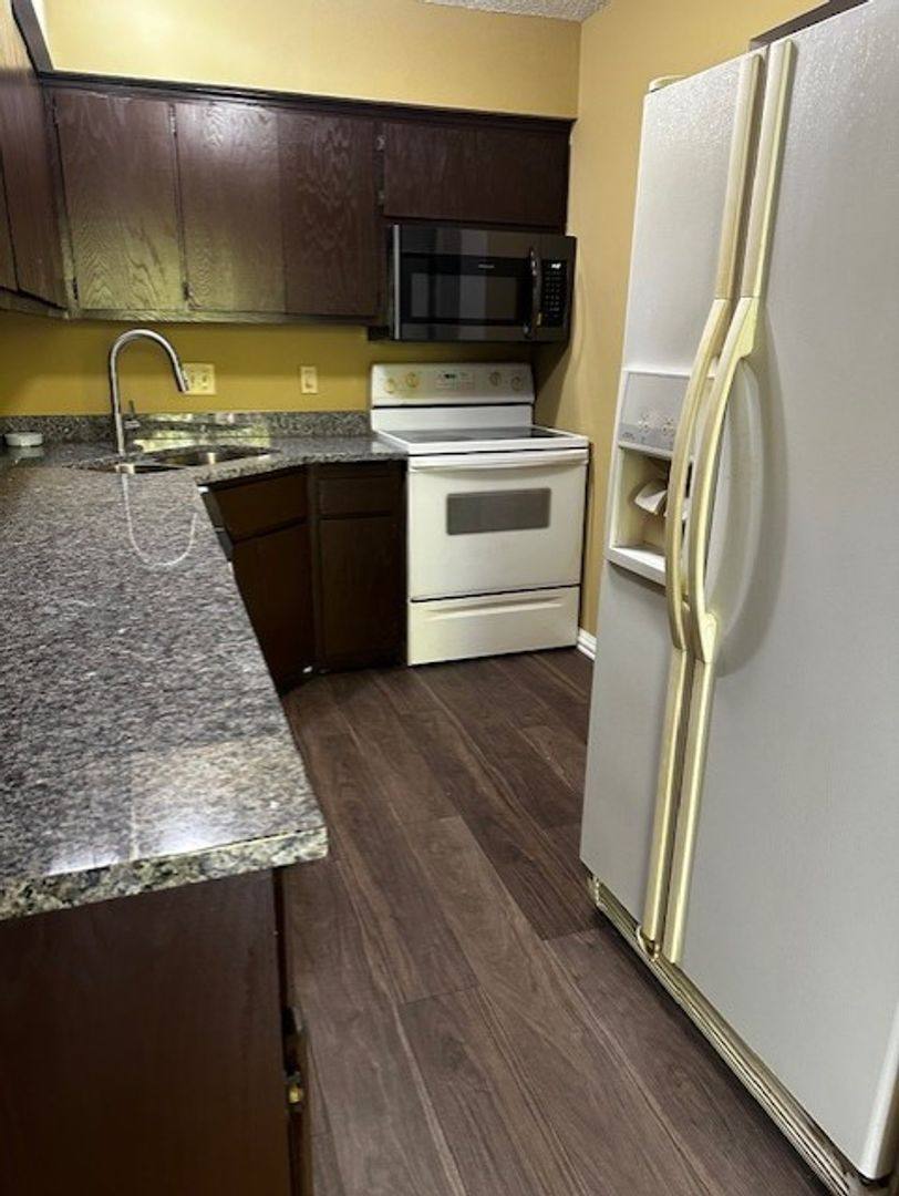 Townhouse for rent at 4228 W 124th St, Savage, MN 55378