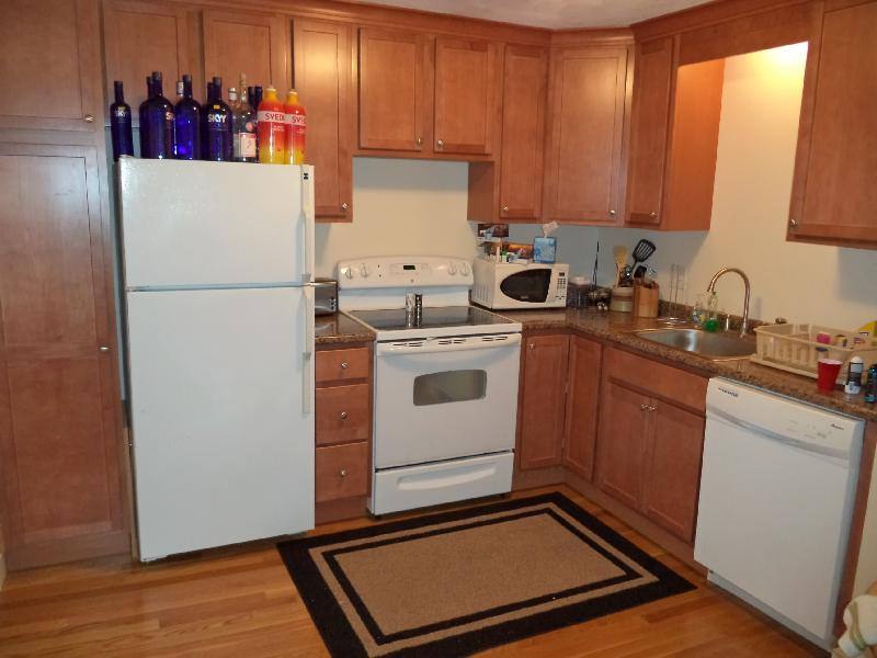 Apartment for rent at 1105 Lexington St #8-7, Waltham, MA 02452