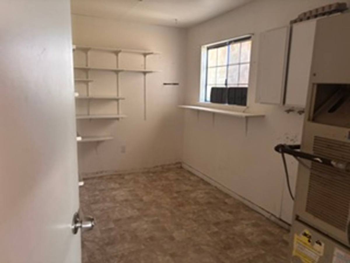 House for rent at 21300 Santa Barbara Dr, Tehachapi, CA 93561