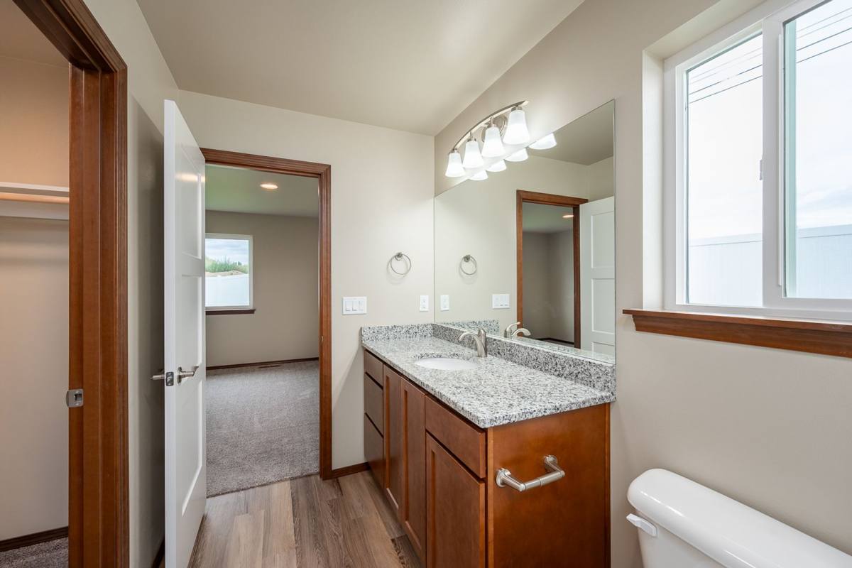 House for rent at 373 S Newton Ave, East Wenatchee, WA 98802