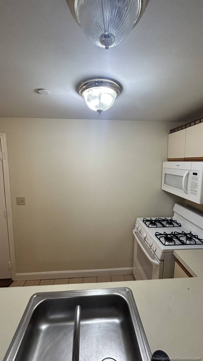 Apartment for rent at 67 Washington St #204J, Haverhill, MA 01832