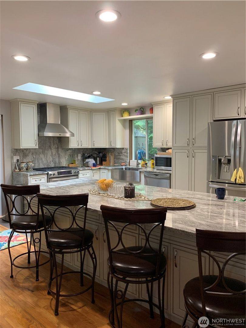 House for rent at 23121 NE 47th St, Redmond, WA 98053