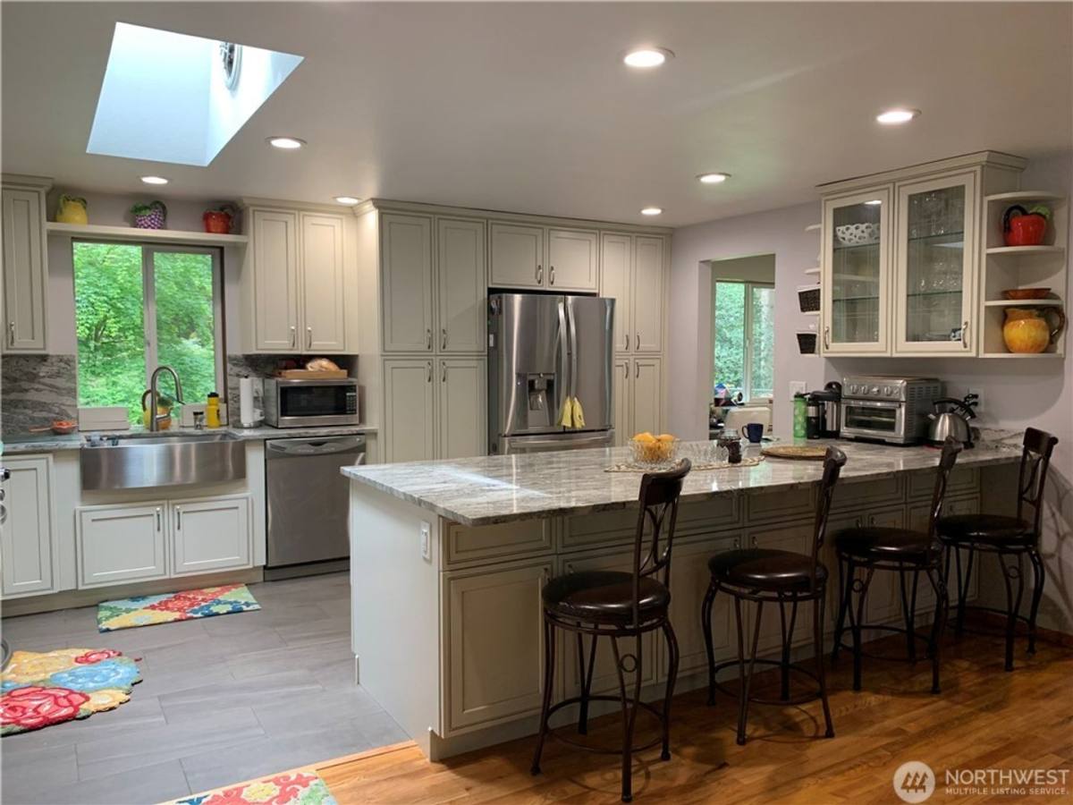 House for rent at 23121 NE 47th St, Redmond, WA 98053