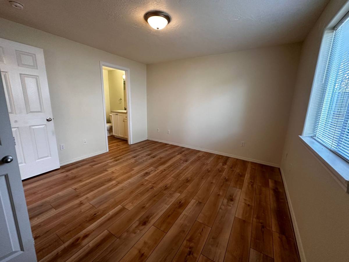 House for rent at 1257 S 7th St, Independence, OR 97351