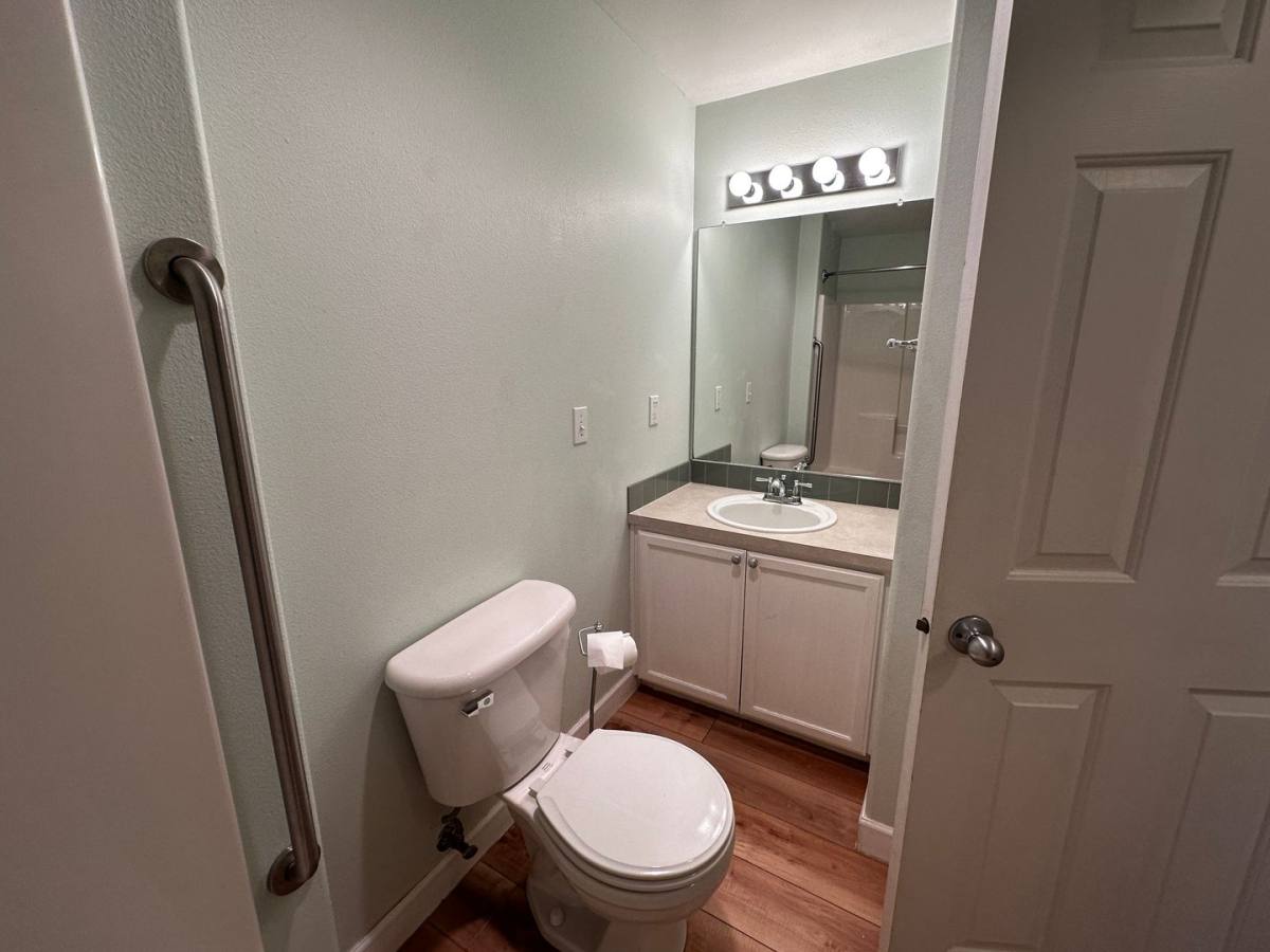 House for rent at 1257 S 7th St, Independence, OR 97351