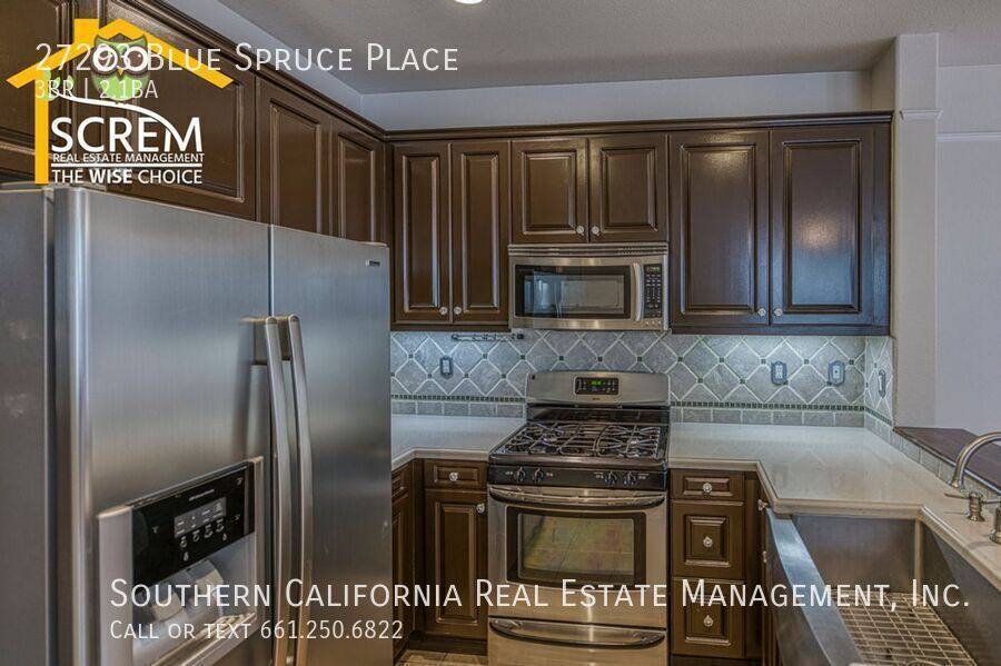 Townhouse for rent at 27293 Blue Spruce Place, Valencia, CA 91354