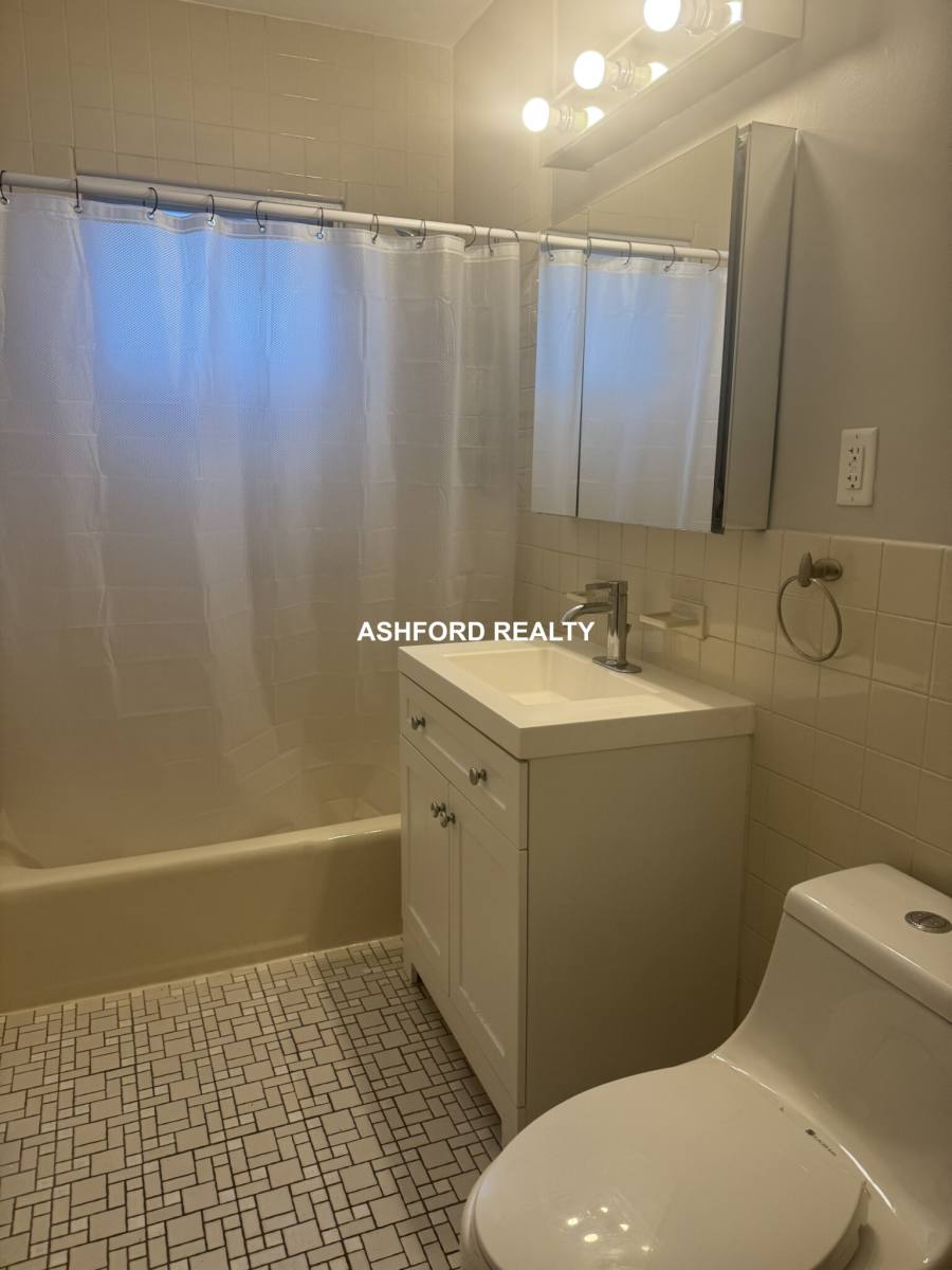 Apartment for rent at 514 School St #2, Belmont, MA 02478