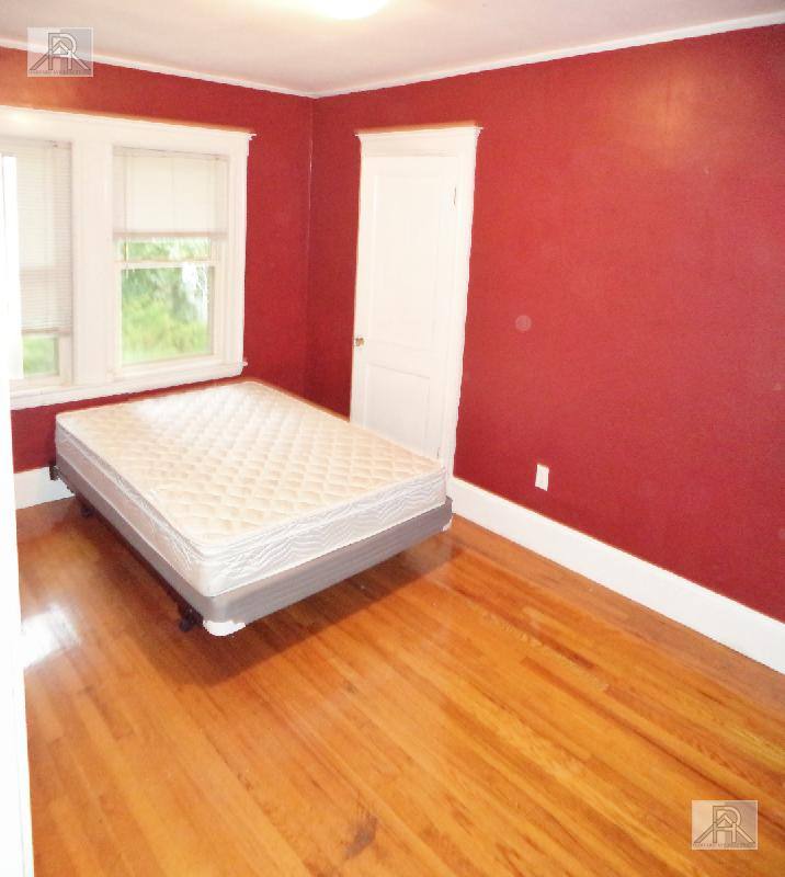 Apartment for rent at 233 Commonwealth Ave #1, Chestnut Hill, MA 02467