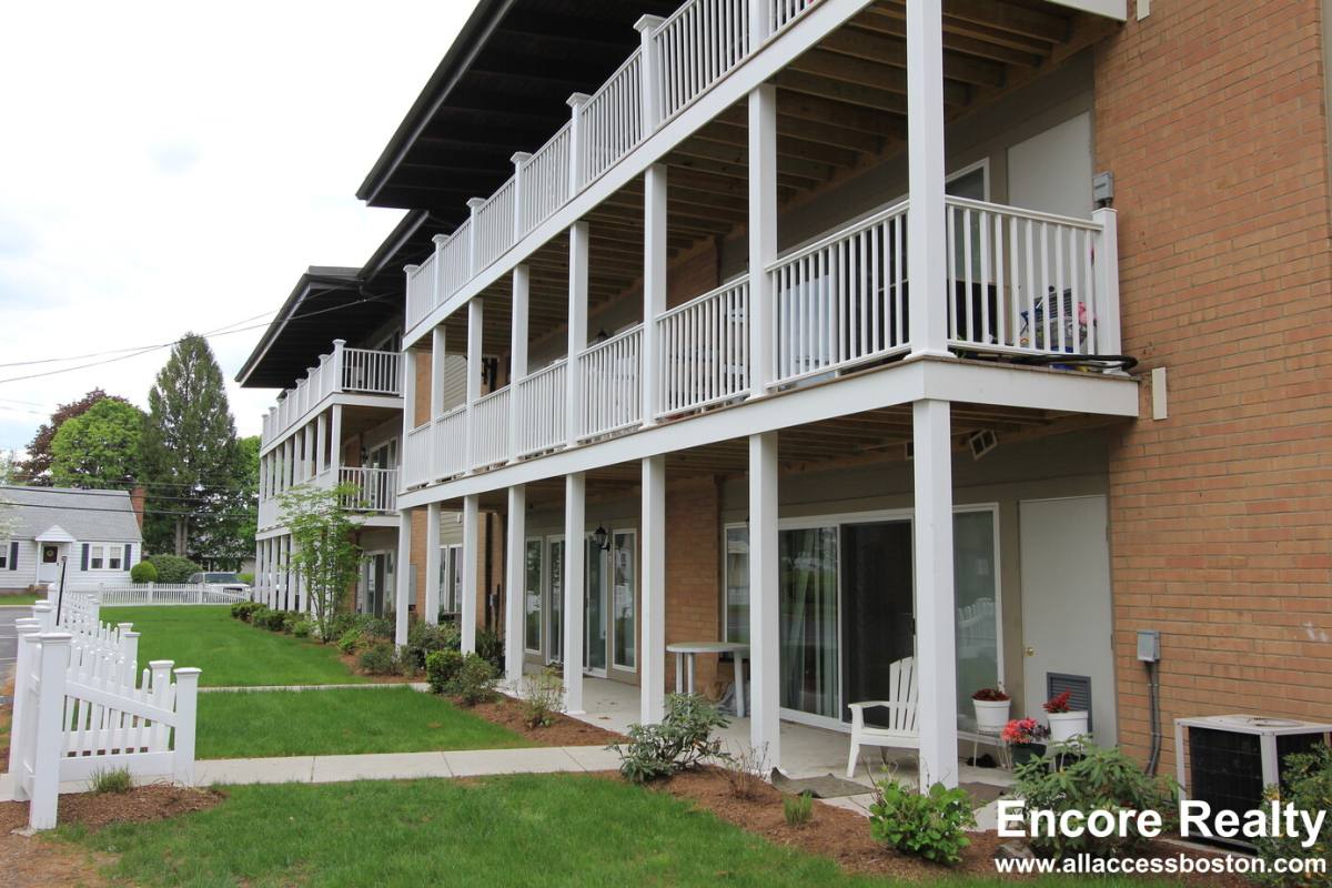 Apartment for rent at 4 Westgate Dr #203, Woburn, MA 01801