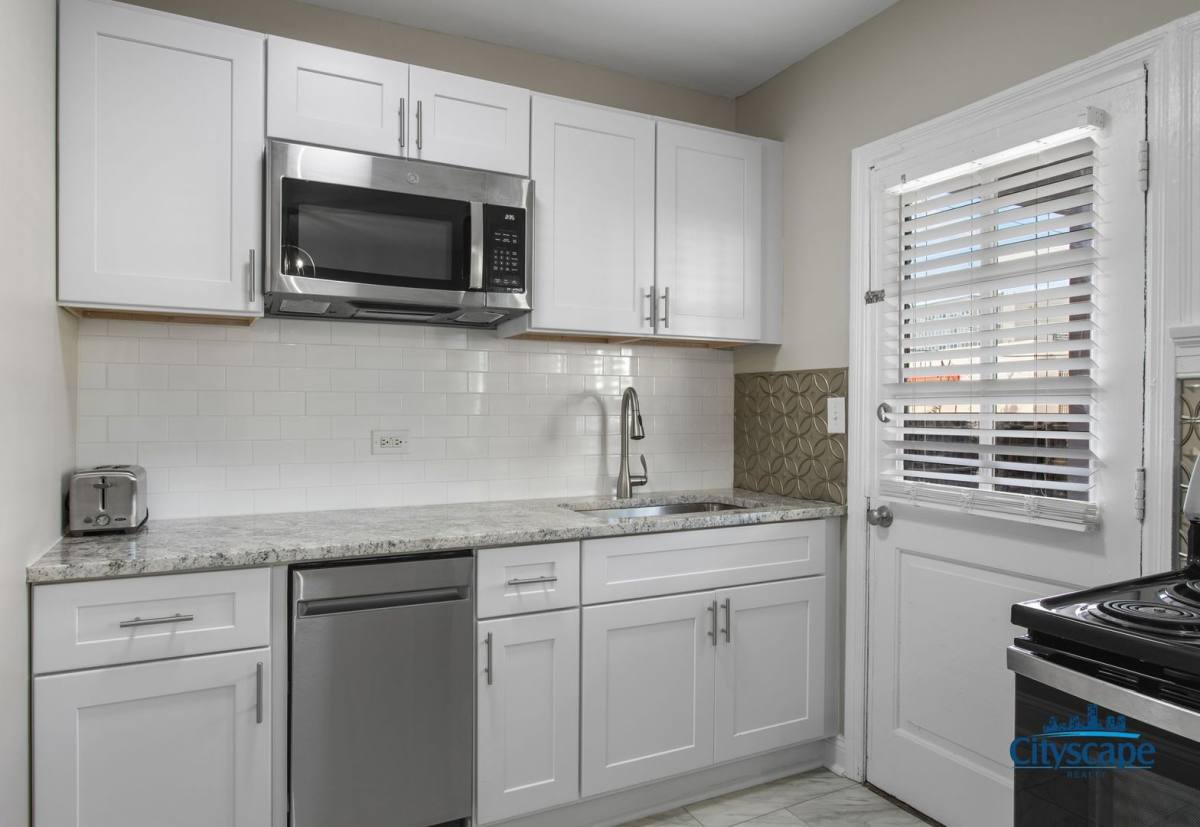 Townhouse for rent at 3336 Cutshaw Ave, Richmond, VA 23230
