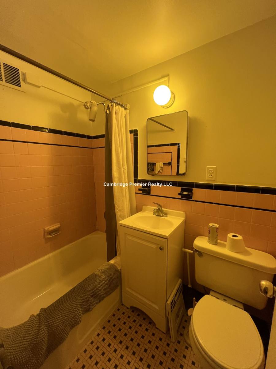 Apartment for rent at 48 Kirkland St #5, Cambridge, MA 02138