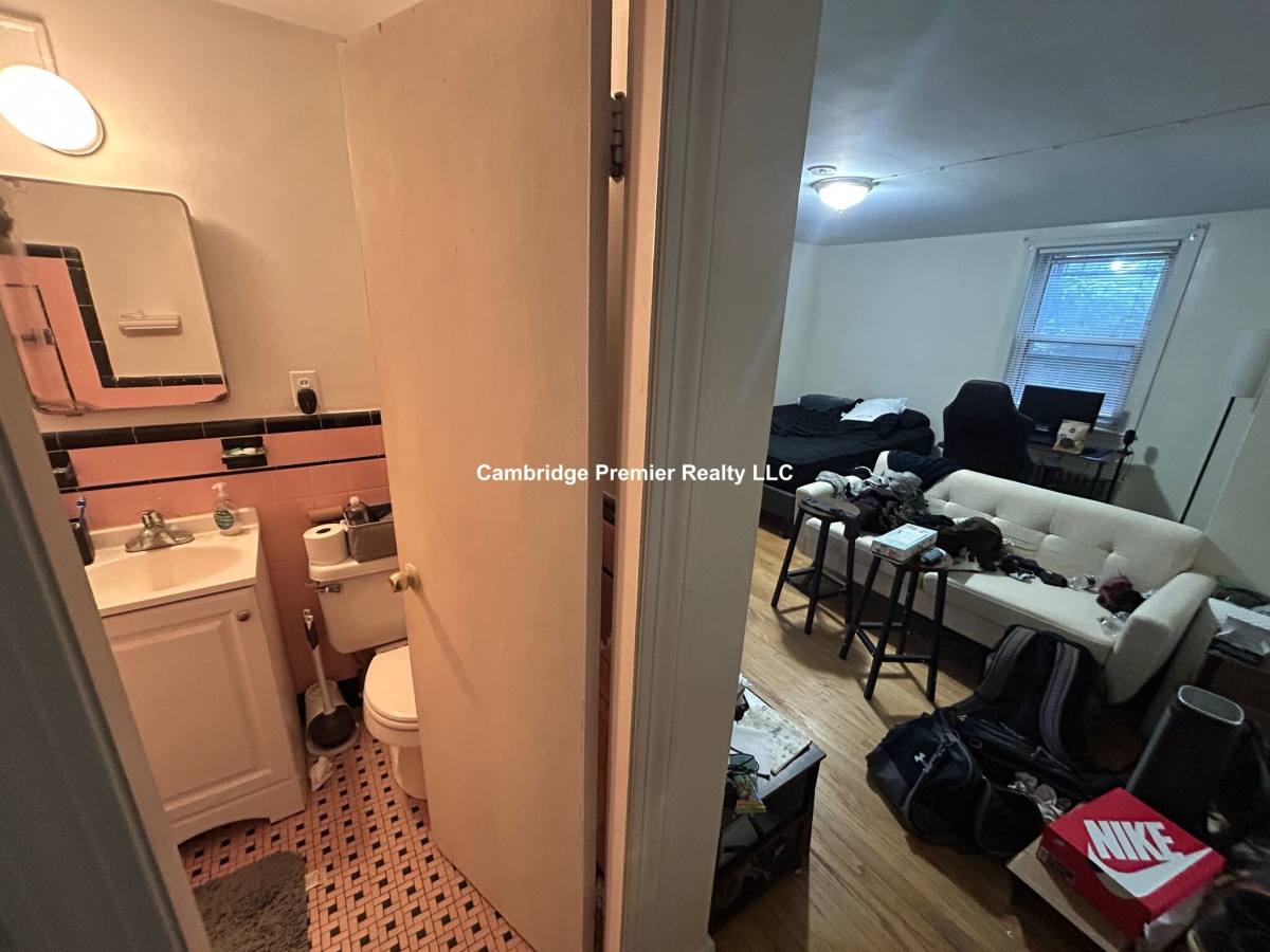 Apartment for rent at 48 Kirkland St #5, Cambridge, MA 02138