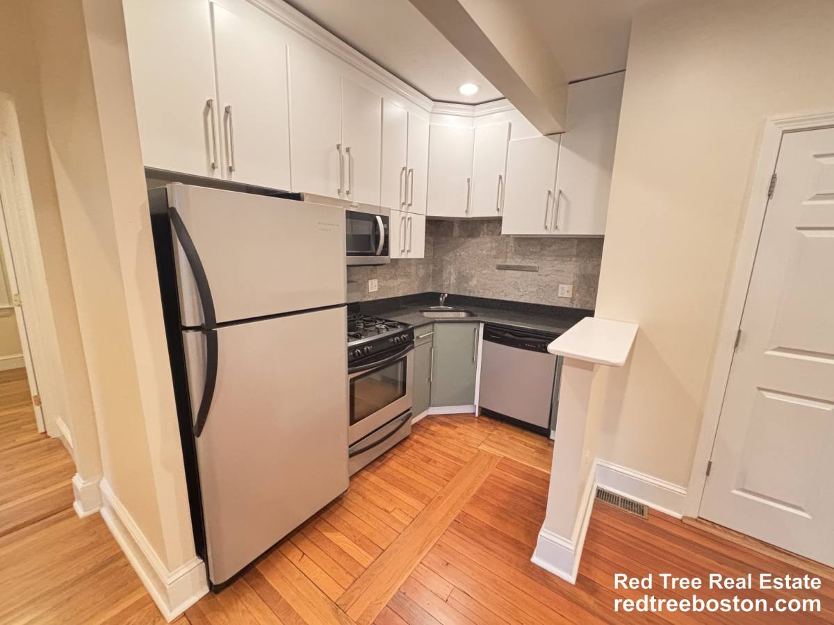 Apartment for rent at 191 Winthrop Rd #2, Brookline, MA 02445