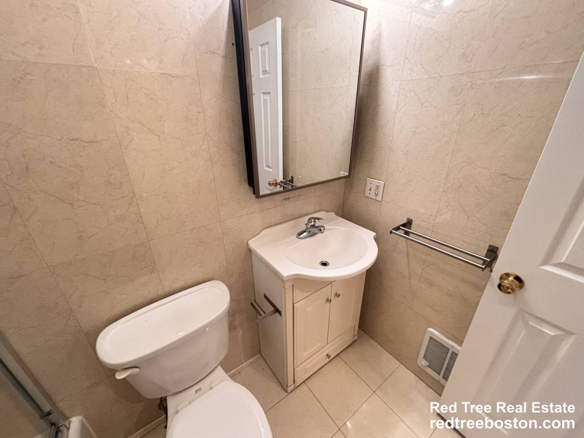 Apartment for rent at 191 Winthrop Rd #2, Brookline, MA 02445