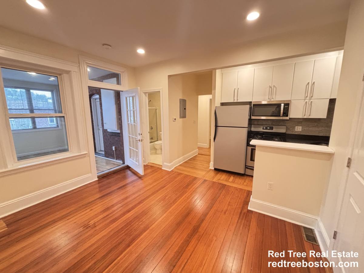 Apartment for rent at 191 Winthrop Rd #2, Brookline, MA 02445