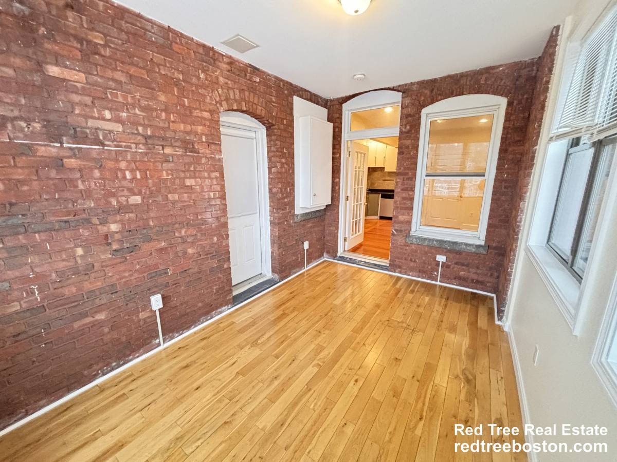 Apartment for rent at 191 Winthrop Rd #2, Brookline, MA 02445