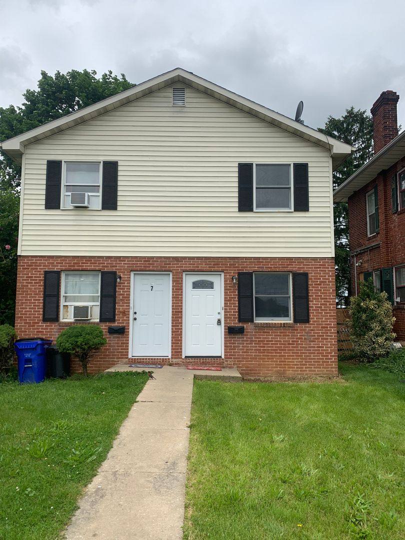 Apartment for rent at 7 S Mont Valla Ave, Hagerstown, MD 21740
