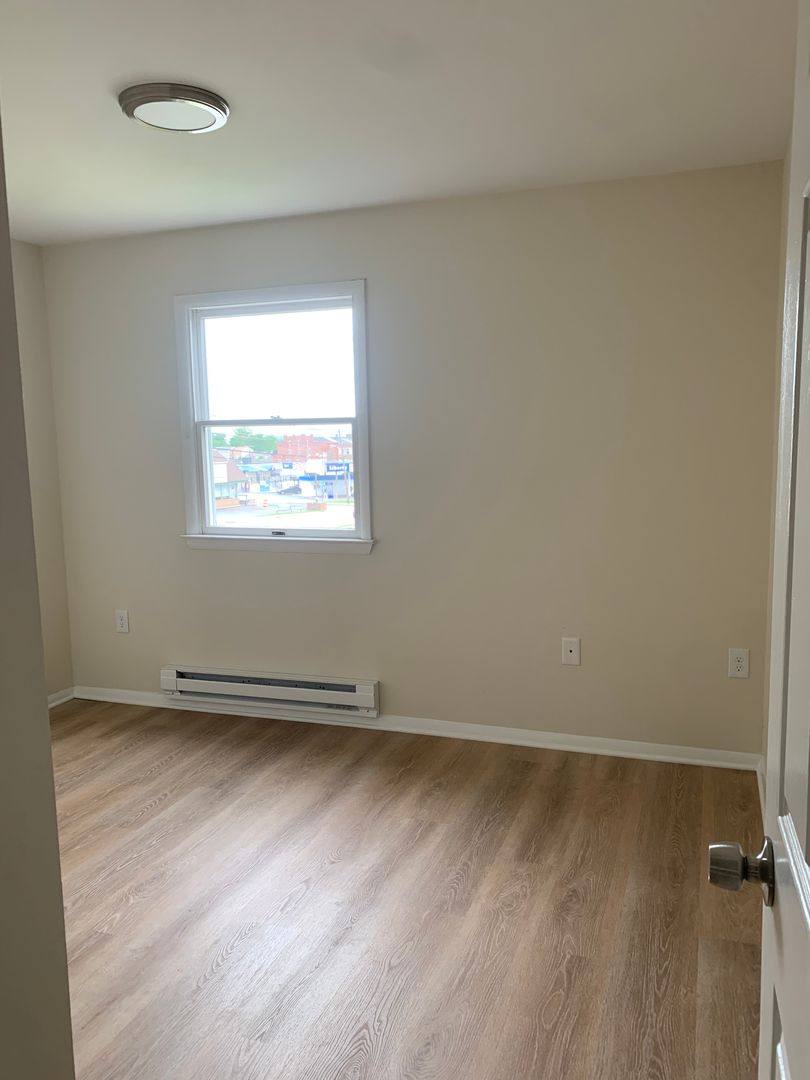 Apartment for rent at 7 S Mont Valla Ave, Hagerstown, MD 21740