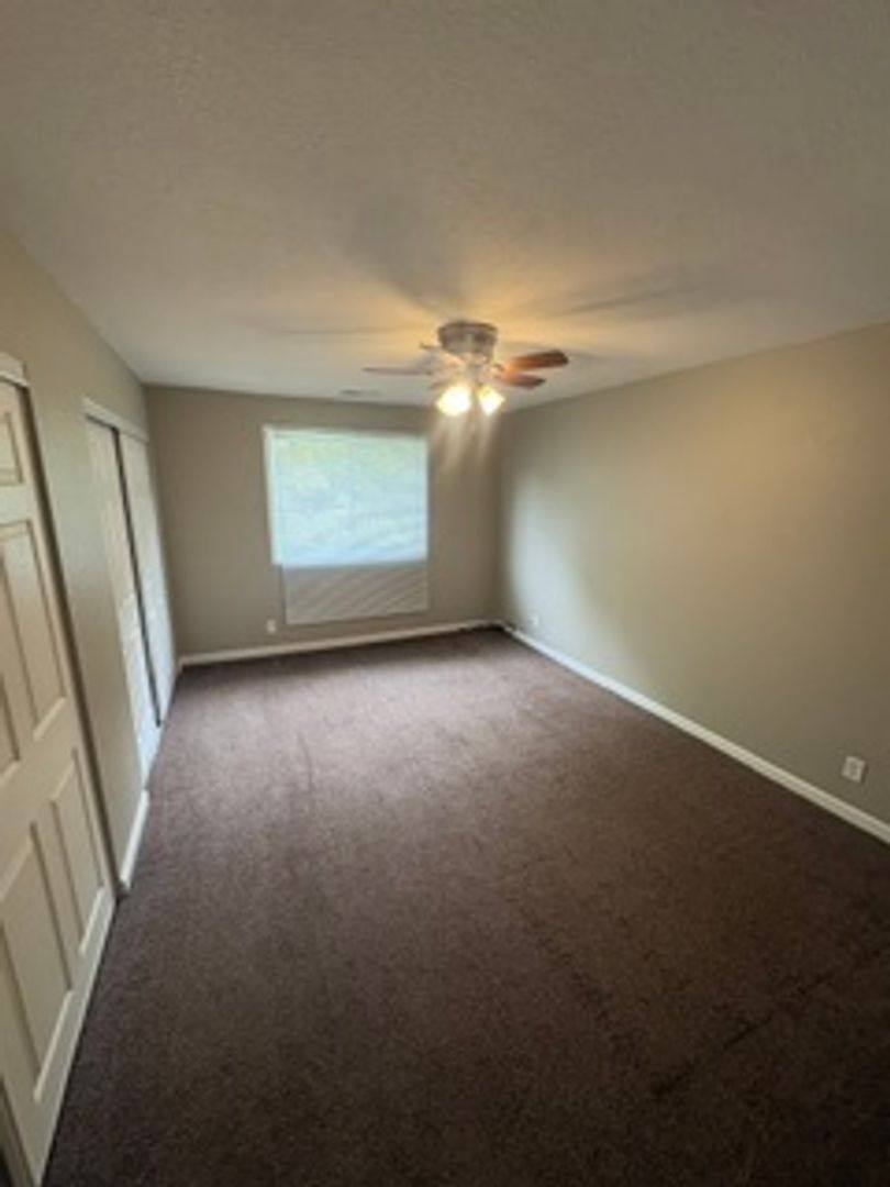 Apartment for rent at 6517 N Lexington Dr, Peoria, IL 61614