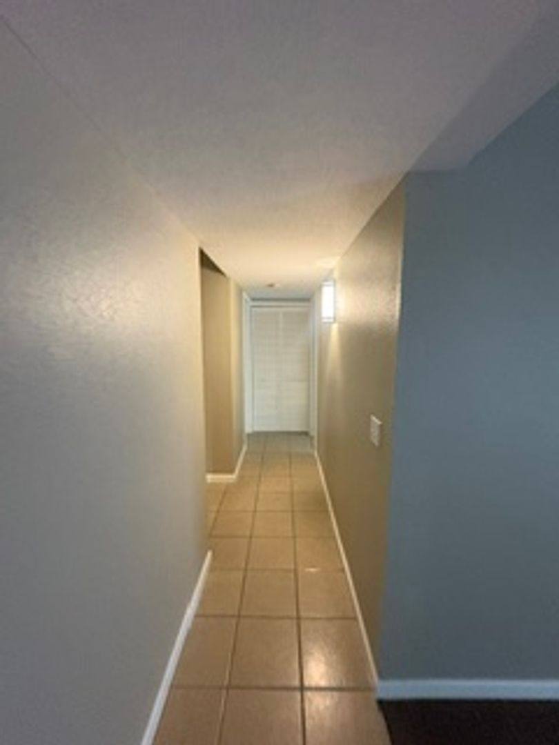 Apartment for rent at 6517 N Lexington Dr, Peoria, IL 61614