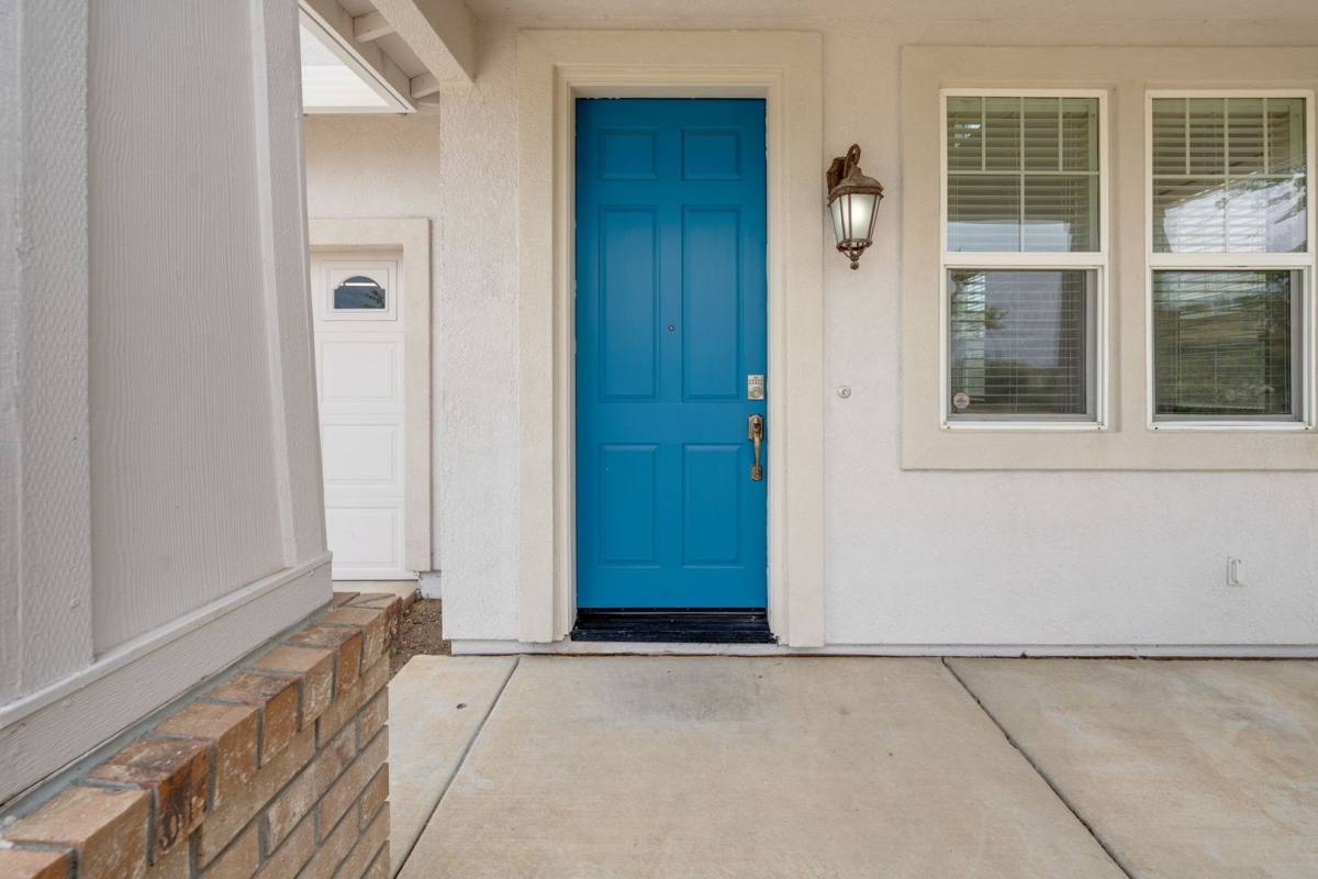 House for rent at 8739 Whitehouse Rd, Elk Grove, CA 95758