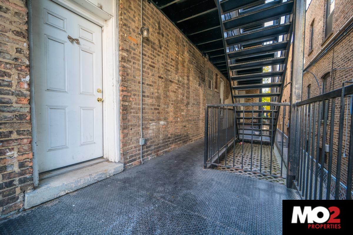 Apartment for rent at 2324 W Thomas #2R, Chicago, IL 60622
