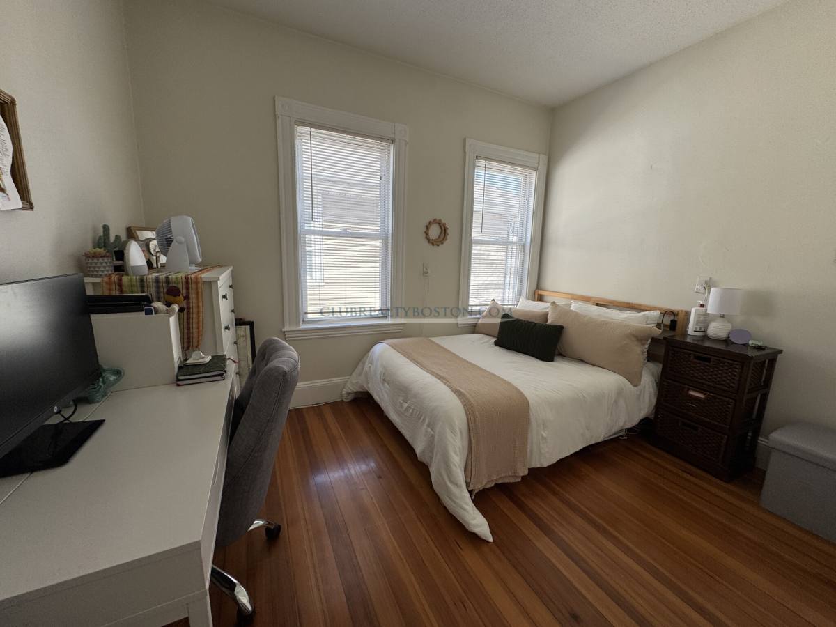 Apartment for rent at 368 Crescent Ave #3, Waltham, MA 02453