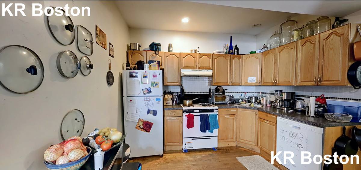 Apartment for rent at 131 Brook St #3, Brookline, MA 02446
