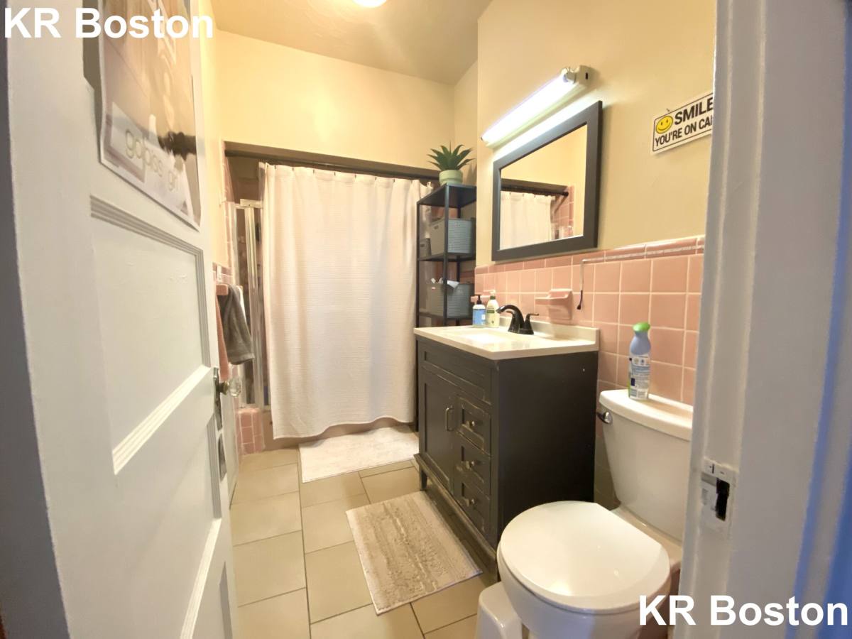 Apartment for rent at 1232 Beacon St #3, Brookline, MA 02446