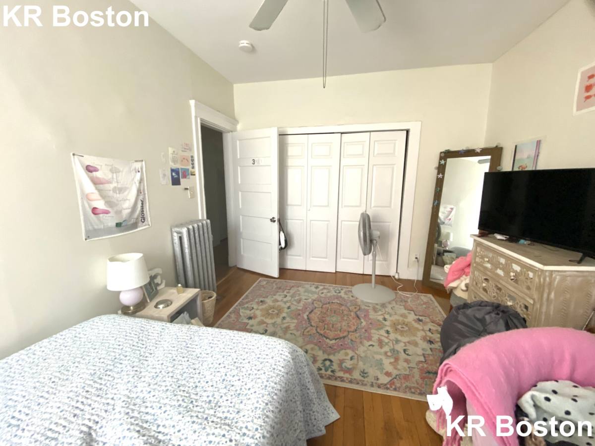 Apartment for rent at 1232 Beacon St #3, Brookline, MA 02446