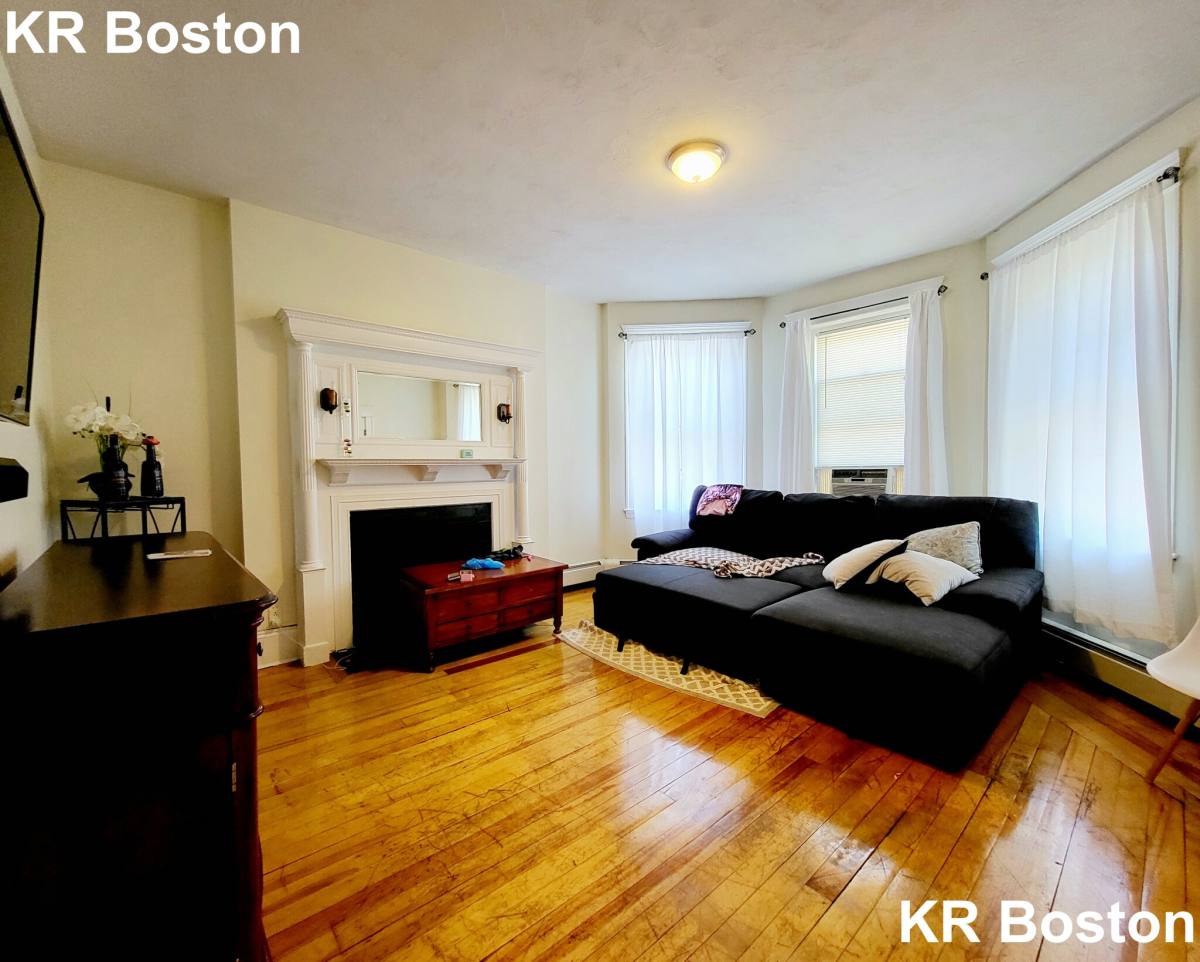 Apartment for rent at 1426 Commonwealth Ave #6, Allston, MA 02134