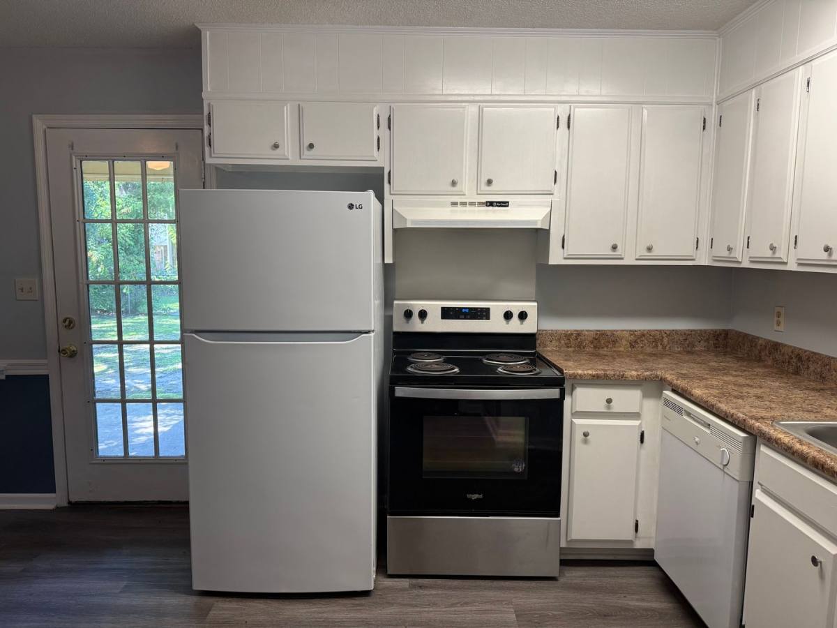 Apartment for rent at 1905 Elkhorn Lane, Albany, GA 31707