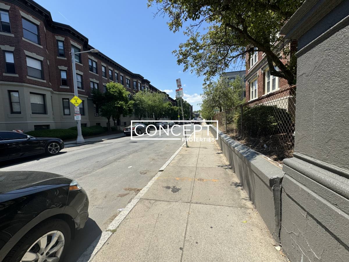 Apartment for rent at 15 Glenville Ave #16, Allston, MA 02134