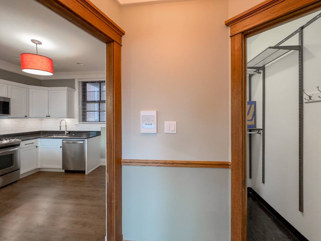Apartment for rent at 1940 Berenice #4, Chicago, IL 60613