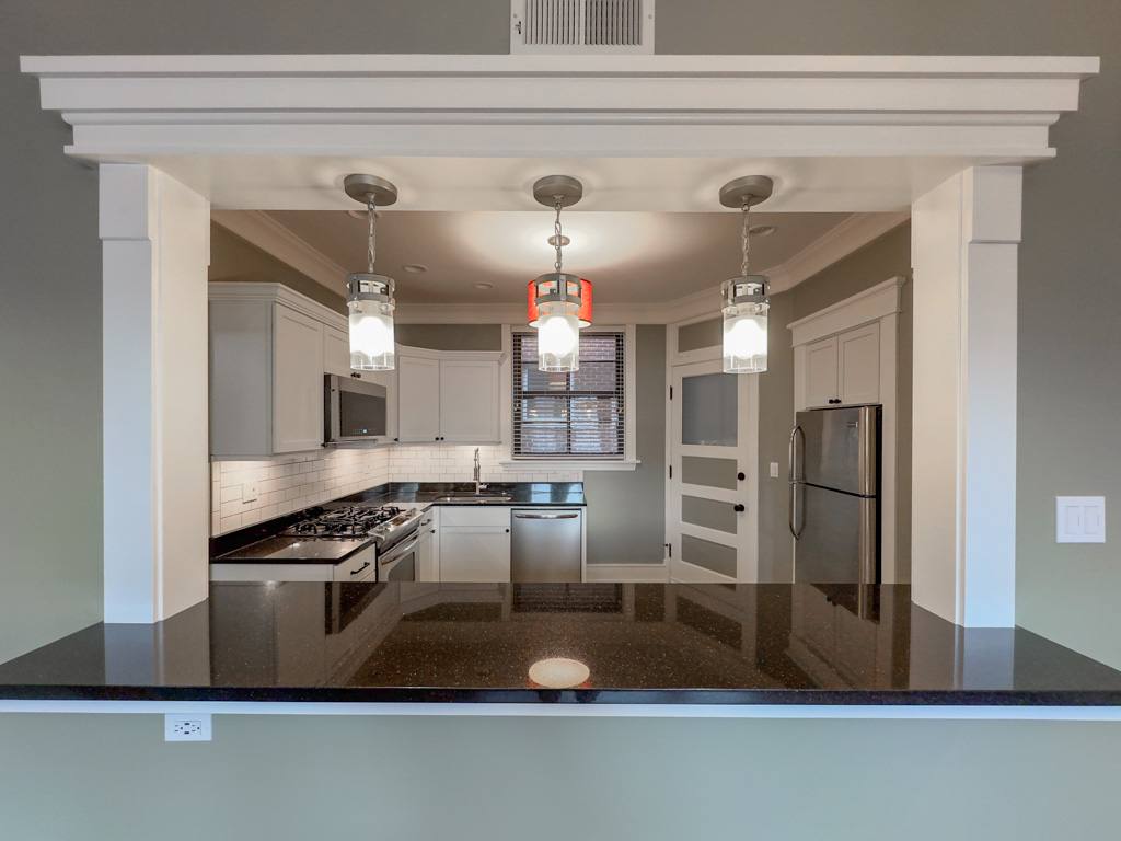 Apartment for rent at 1940 Berenice #4, Chicago, IL 60613
