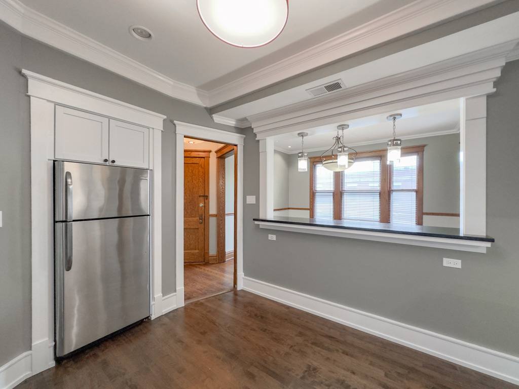 Apartment for rent at 1940 Berenice #4, Chicago, IL 60613
