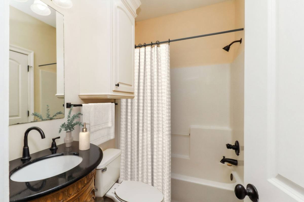 Apartment for rent at 848 N St #101, Jackson, MS 39202