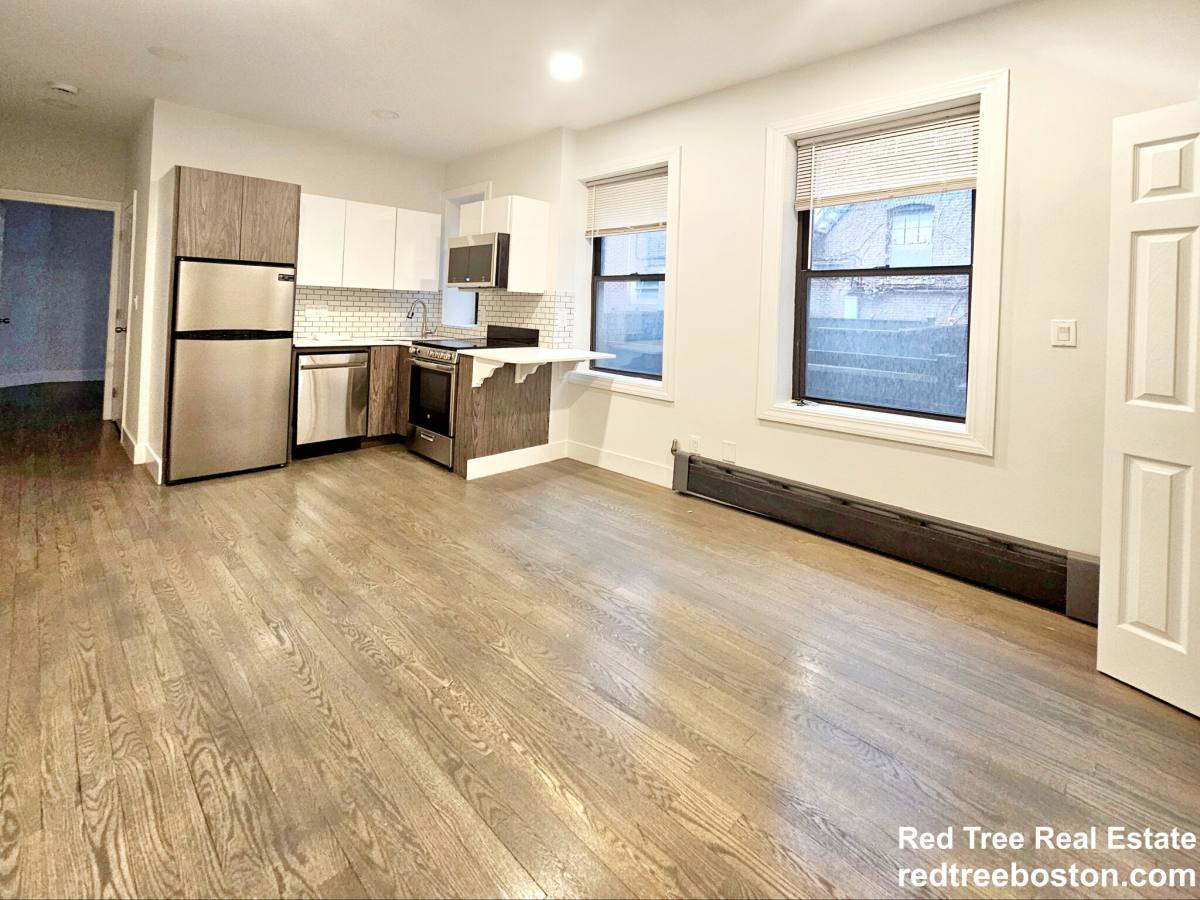 Apartment for rent at 24 Phillips St #2, Boston, MA 02114