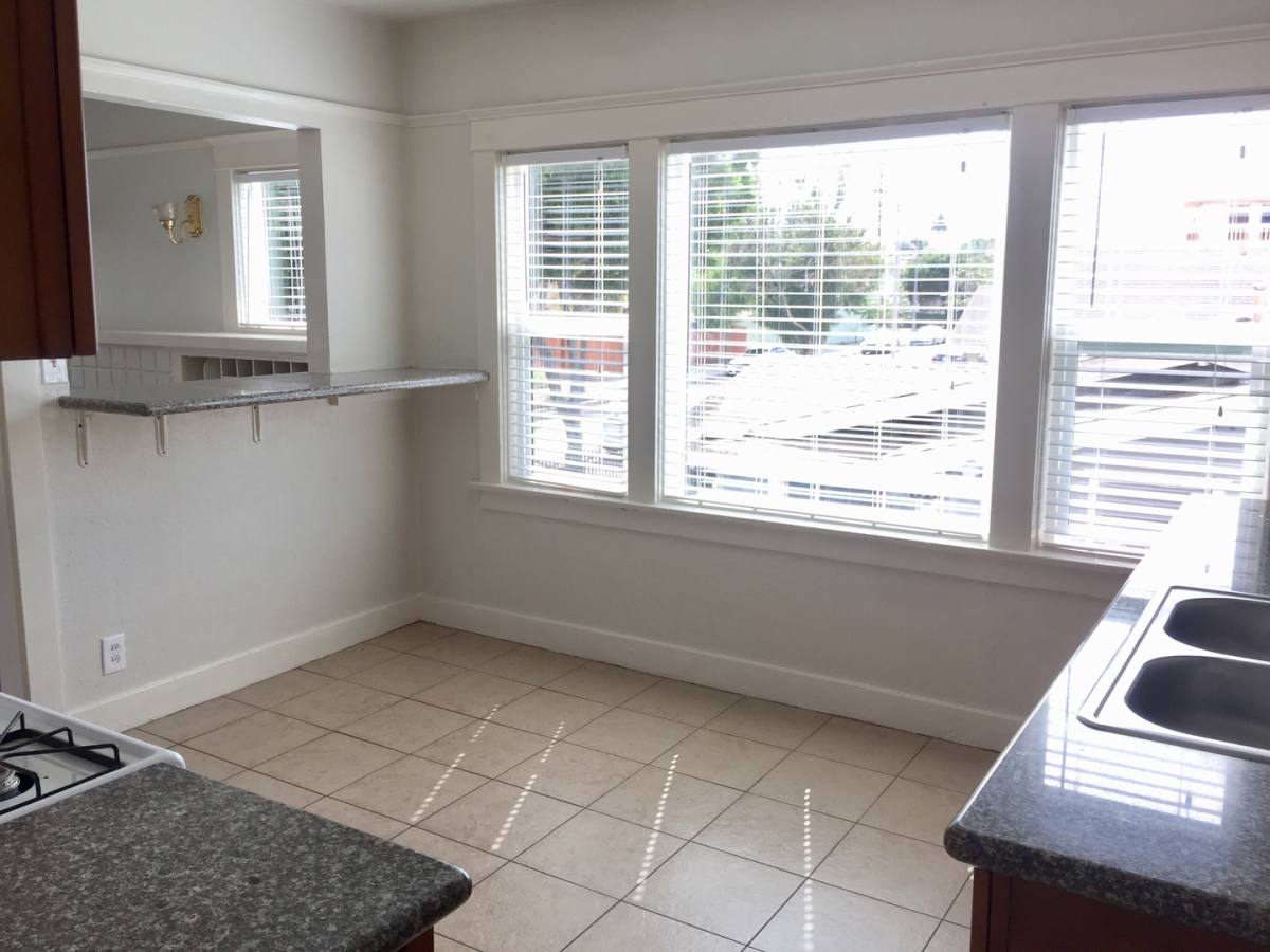 Apartment for rent at 1041 Dawson Ave, Long Beach, CA 90804