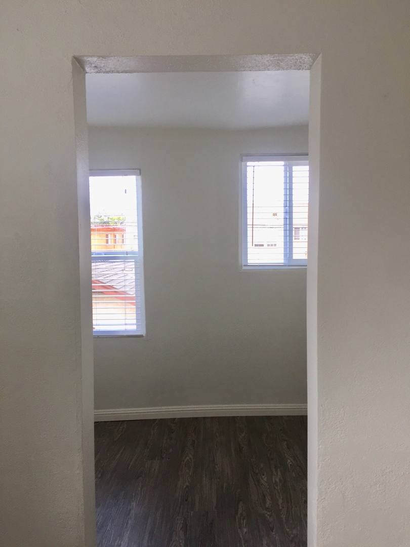 Apartment for rent at 1041 Dawson Ave, Long Beach, CA 90804