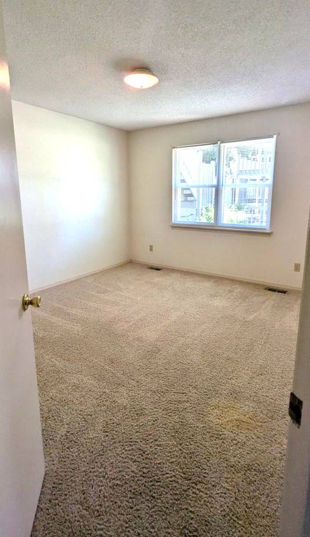 Apartment for rent at 1701 E 24th Ave, Hutchinson, KS 67502
