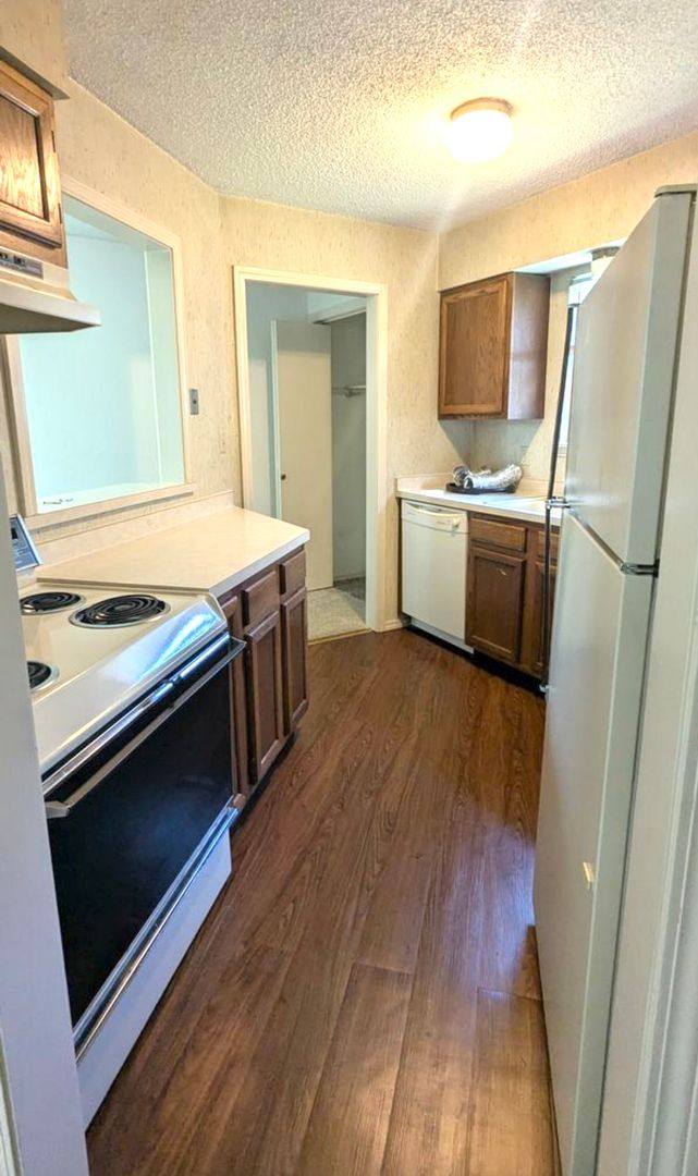 Apartment for rent at 1701 E 24th Ave, Hutchinson, KS 67502
