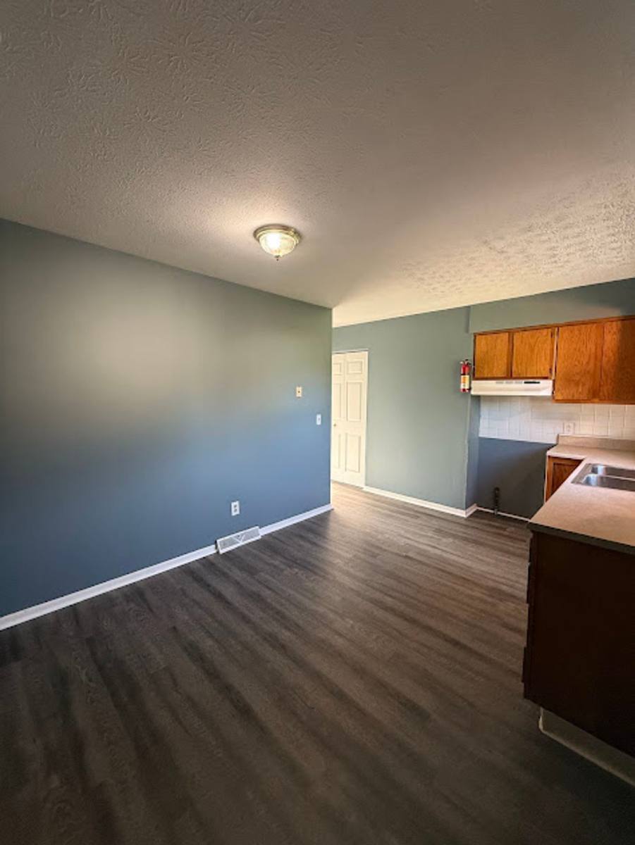 Townhouse for rent at 3009 Coventry Blvd, Canton, OH 44705