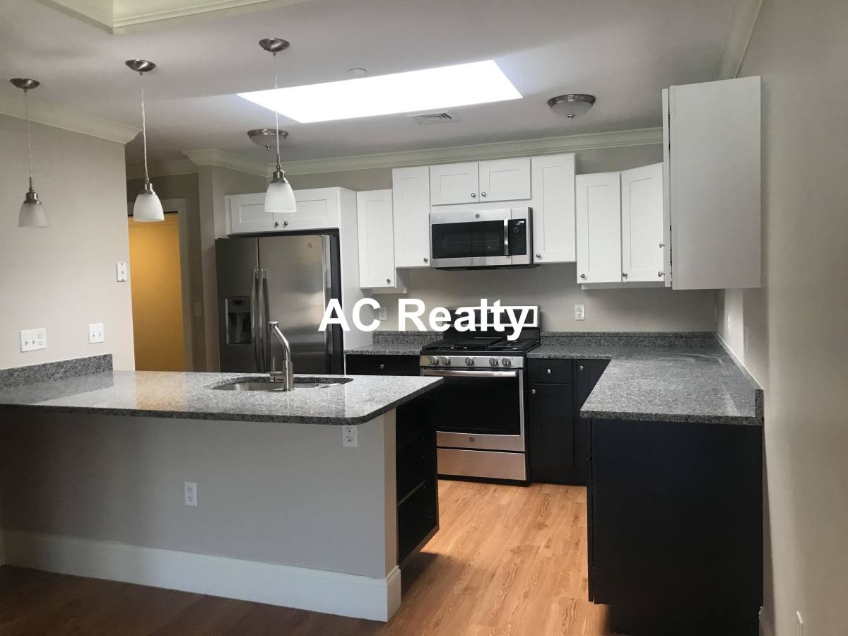 Apartment for rent at 286 Main St #209, Woburn, MA 01801